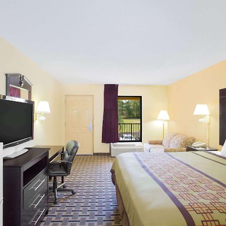 Days Inn By Wyndham Andalusia Dış mekan fotoğraf